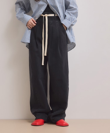 【WEB限定】2タックカーブデニムパンツ