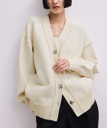 【WEB限定】メタルボタンVネックカーディガン