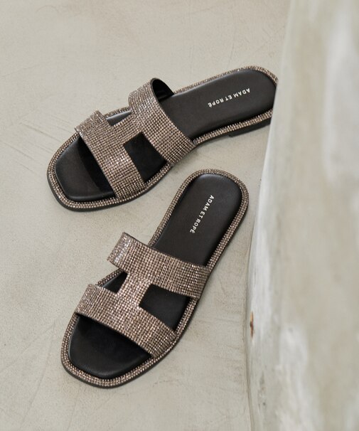 Iストラップラインストーンサンダル