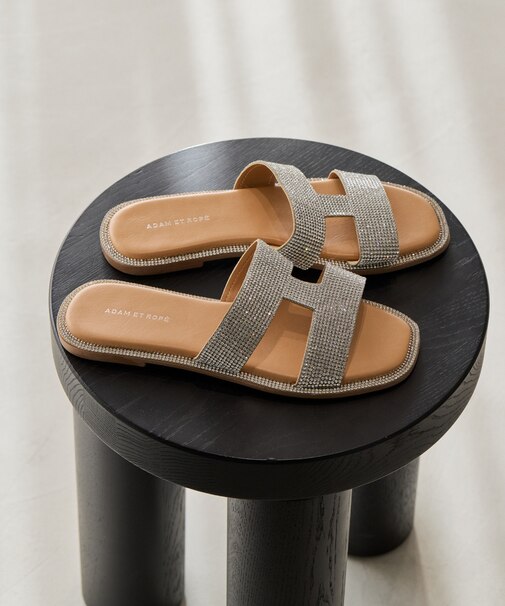 Iストラップラインストーンサンダル