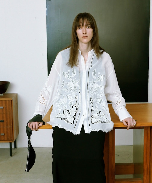 【EMOELLE】エンブロイダリーシャツ