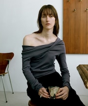 【EMOELLE】スビンコットンオフショルトップス