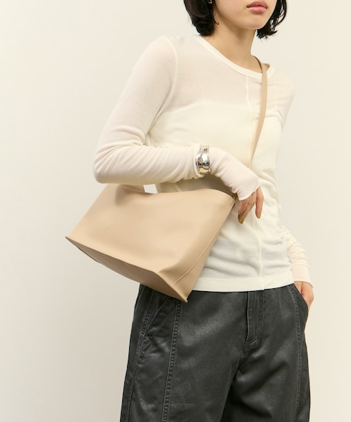 スクエアショルダーバッグ