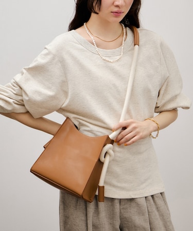 ノットデザインショルダーバッグ