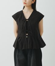 【定番】タックフレアジレブラウス