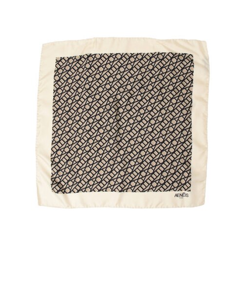 AENEIS:モノグラムプリントスカーフ