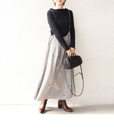 ハウンドトゥース×フラワープリントストラップスカート