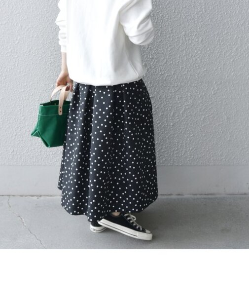 SHIPS any:〈ウォッシャブル〉ランダムタック ドット フレア ミディ スカート
