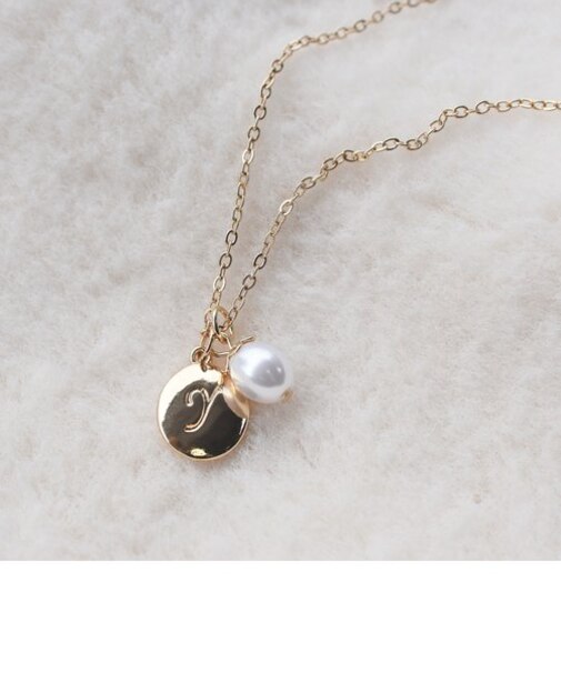 *パールモチーフイニシャルネックレス◇