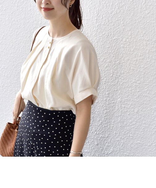 【WEB限定】〈洗濯機可能〉麻混 フロント タック ドルマン ブラウス