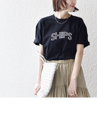 【WEB限定】 SHIPS ラウンド プリント ロゴ TEE