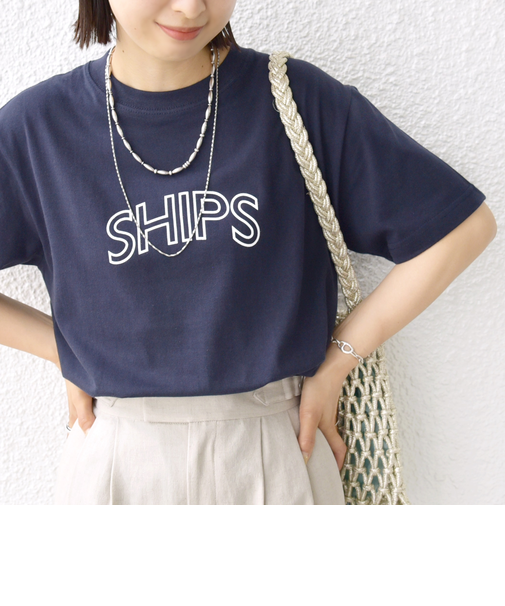 【WEB限定】 SHIPS ラウンド プリント ロゴ TEE