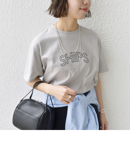 【WEB限定】 SHIPS ラウンド プリント ロゴ TEE