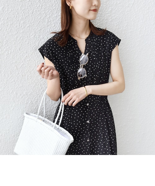 ドット サイド プリーツ フレンチスリーブ ワンピース　M WEB限定】〈洗濯機可能〉ドット 花柄 サイド プリーツ フレンチ