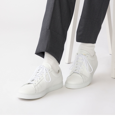 【SHIPS別注】PIEVE: カーフレザー スニーカー