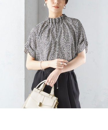 〈手洗い可能〉ネック ギャザー プリント ドルマン ブラウス