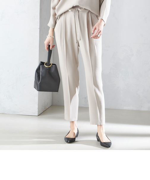 〈接触冷感 / 手洗い可能〉アセテート混 バックサテン テーパード パンツ