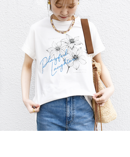 【WEB限定】〈手洗い可能〉フラワー 箔 プリント ロゴ TEE