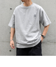 【WEB限定】SHIPS any: BLAH BLAH BLAH.ワンポイント 刺繍 ルーズ Tシャツ(ユニセックス)◇