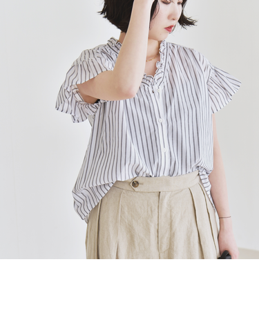 quaranciel:〈手洗い可能〉コットン フリルネック フレアスリーブ ブラウス