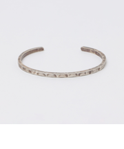 SHIPS: BRASS HAMMERED BANGLE
