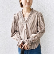 【WEB限定】〈手洗い可能〉 シャーリング Vネック 長袖 ブラウス