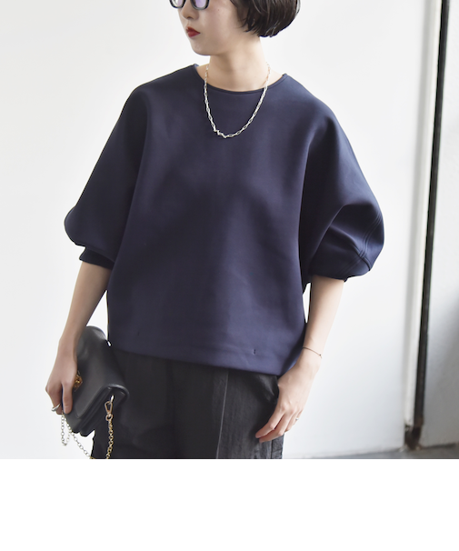 quaranciel:〈洗濯機可能〉ポンチ バックジップ ドルマン プルオーバー