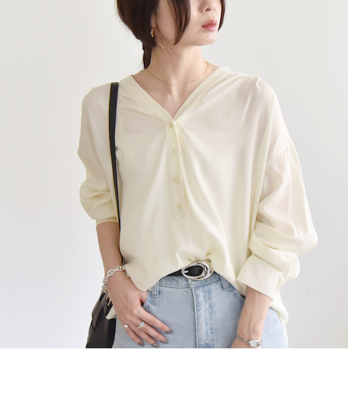quaranciel:〈手洗い可能〉Vネック バック ギャザー ブラウス