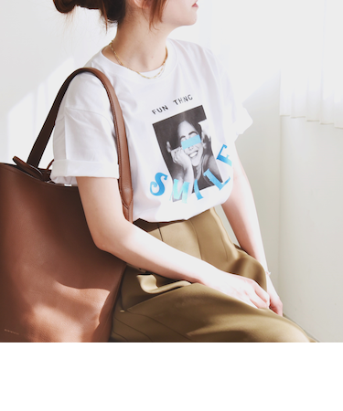 ANGE IN DISGUISE:〈手洗い可能〉コットン フォト & ロゴ TEE