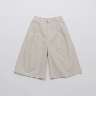 AMOMENTO: TWO TUCK WIDE SHORTS