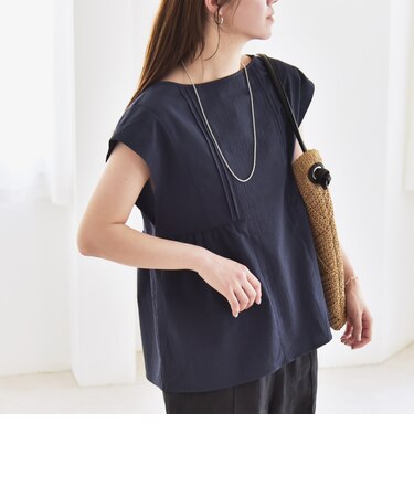 quaranciel:〈洗濯機可能〉ミニサッカー タックギャザー フレンチスリーブ ブラウス