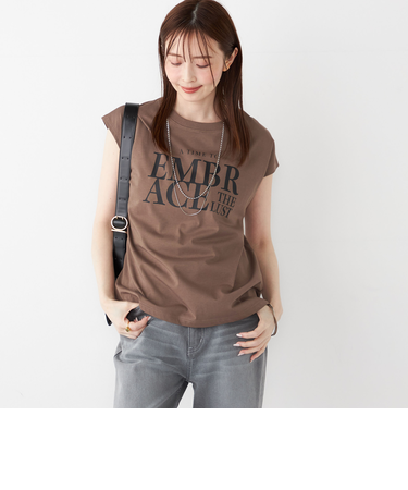 SHIPS Colors:〈接触冷感・UVカット〉フレンチスリーブ ロゴ Tシャツ◇