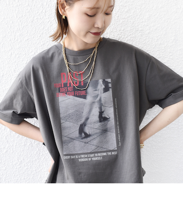 【SHIPS別注】81BRANCA:フォト ワイド TEE