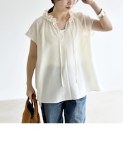 《追加予約》quaranciel:〈洗濯機可能〉フリルカラー リボン フレンチスリーブ ブラウス