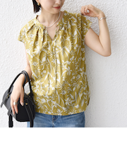 〈手洗い可能〉綿 ローン ボタニカル プリント フレンチ スリーブ ブラウス