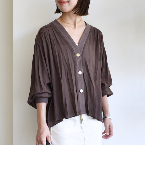【WEB限定】〈手洗い可能〉シアー Vネック フレア シャツ カーディガン