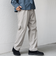 ベージュ
