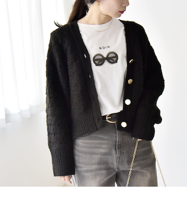 《一部追加予約》quaranciel: 透かし編み Vネック コンパクト ドルマンニットカーディガン