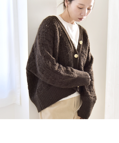 《一部追加予約》quaranciel: 透かし編み Vネック コンパクト ドルマンニットカーディガン