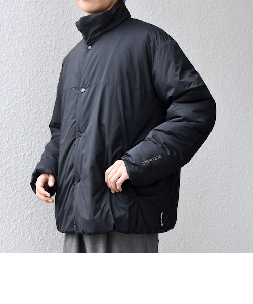 SHIPS any:〈軽量/撥水〉PERTEX(R) × PRIMALOFT(R) スタンドカラー