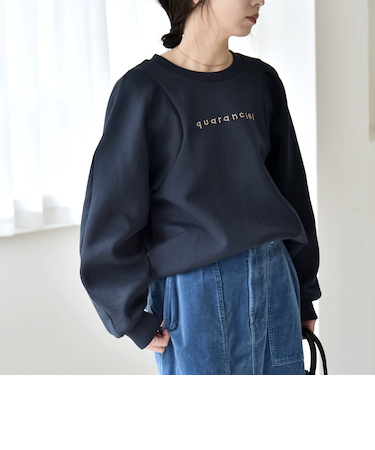 《予約》quaranciel:〈洗濯機可能〉スタッズ ロゴ ダンボール スウェット プルオーバー