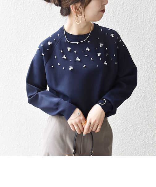 《予約》SHIPS any:〈手洗い可能〉パールモチーフ ビジュー クルーネック ニット