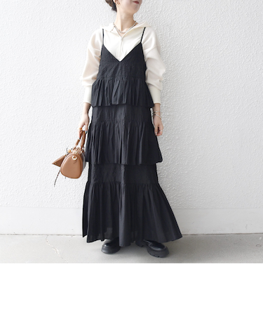 《予約》bon_meur:〈洗濯機可能〉ロゴ エンブロイダリー ティアード キャミ ワンピース