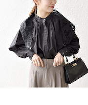 《予約》bon_meur:〈洗濯機可能〉レース スカーフ付き バンドカラー ギャザー パフ シャツ