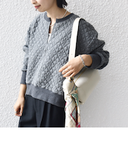 《予約》【WEB限定】〈手洗い可能〉キルティング ジャカード キーネック プルオーバー