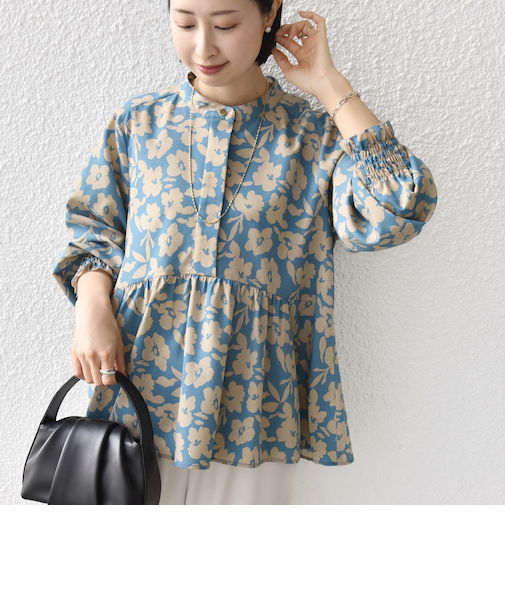 《予約》【WEB限定】〈手洗い可能〉ドット 花柄 袖 シャーリング ブラウス