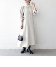 《予約》SHIPS any:〈洗濯機可能〉ダブルクロス フリル パフ スリーブ ワンピース［NAVY BLUE］