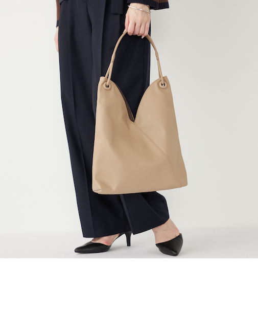 《予約》SHIPS Colors:Vカット ワンショルダー バッグ◆