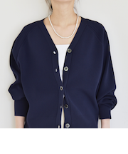 《予約》quaranciel:〈手洗い可能〉アゼ Vネック コンパクト ニット カーディガン