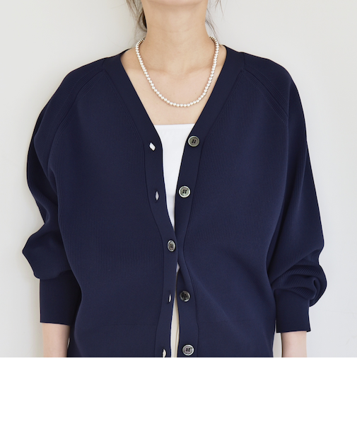 《予約》quaranciel:〈手洗い可能〉アゼ Vネック コンパクト ニット カーディガン